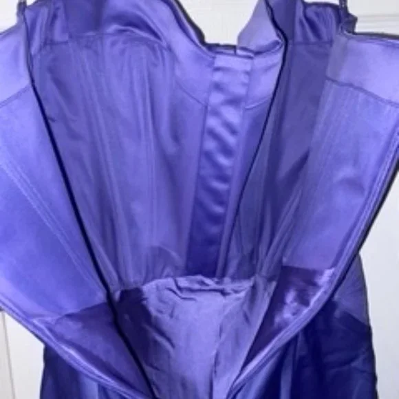 HOUSE OF CB IMOGEN DRESS plus cup